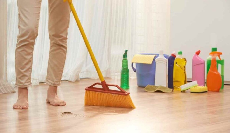 Cleaning for Productivity: How a Clean Home Can Boost Your Focus and Efficiency